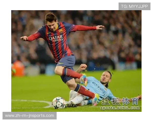 诺伊尔欧冠扑救高光合集